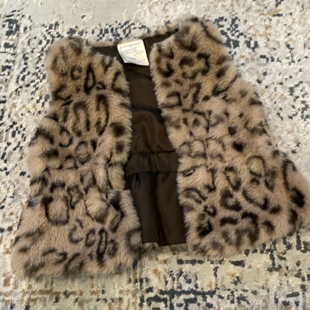 Leopard faux fur vest 6/9 month